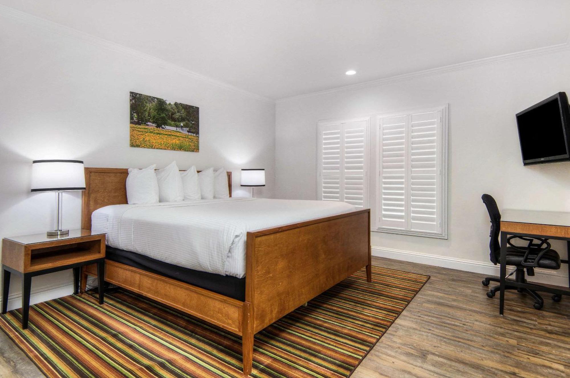Aggie Inn, Ascend Hotel Collection Davis Extérieur photo